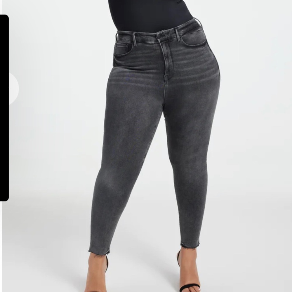 EC Good American Good Legs - Crop Grey/Black Jeans - Size 14 - Raw Hem